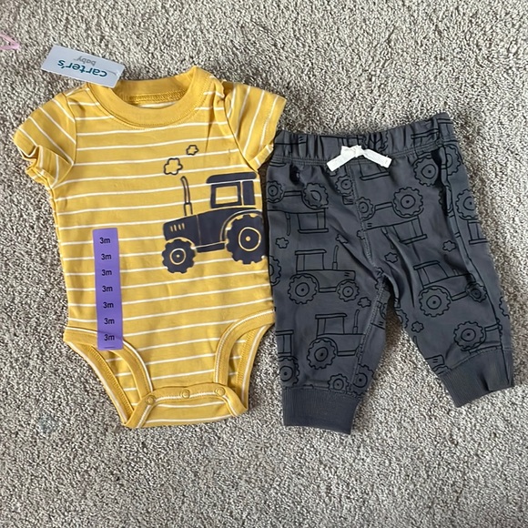 Carter's Other - NWOT Carter’s tractor 2 piece set